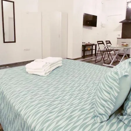 Modernos En Ciudad Jardin Apartman *